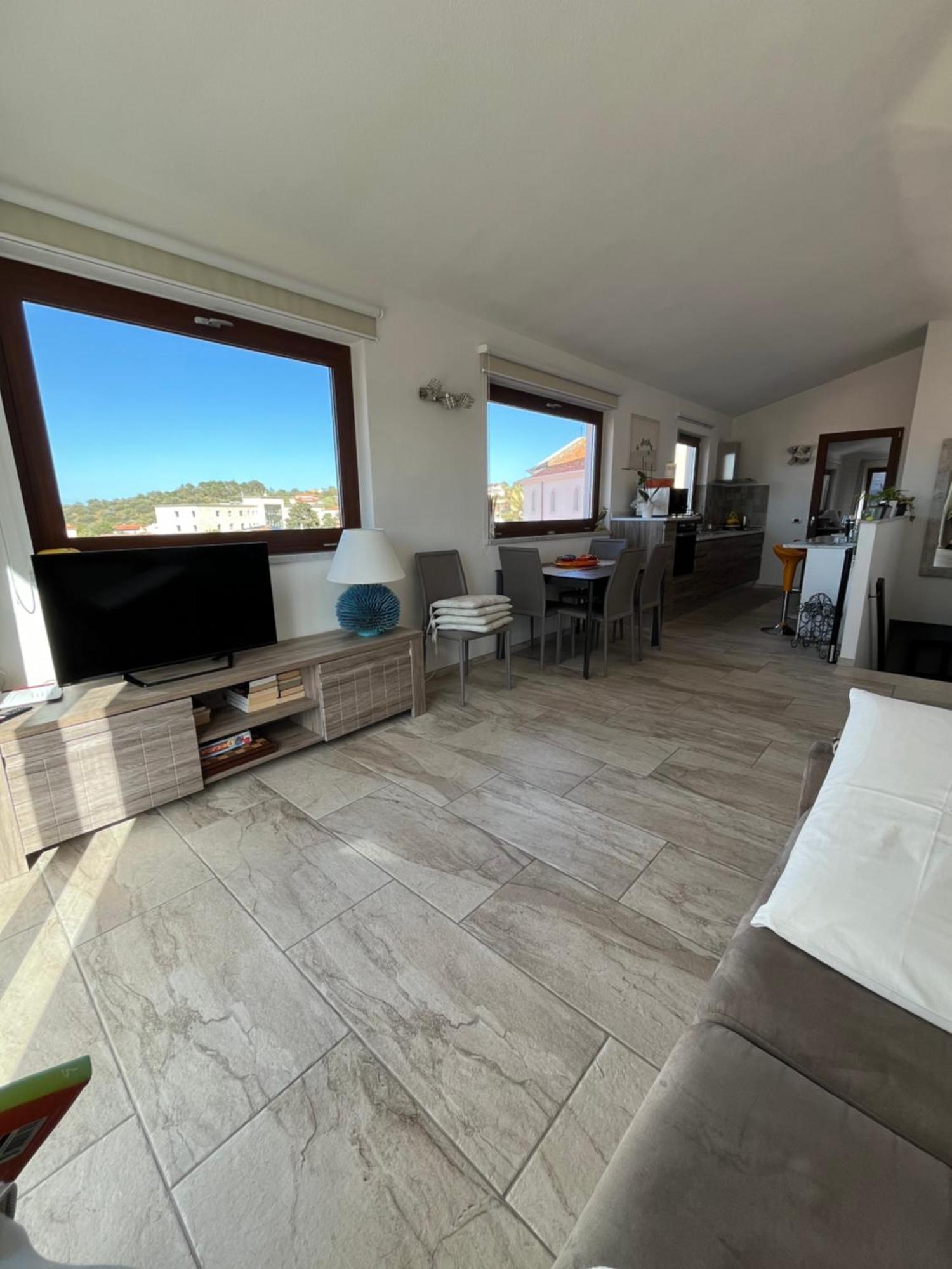 B&B Florian San Teodoro  Ngoại thất bức ảnh