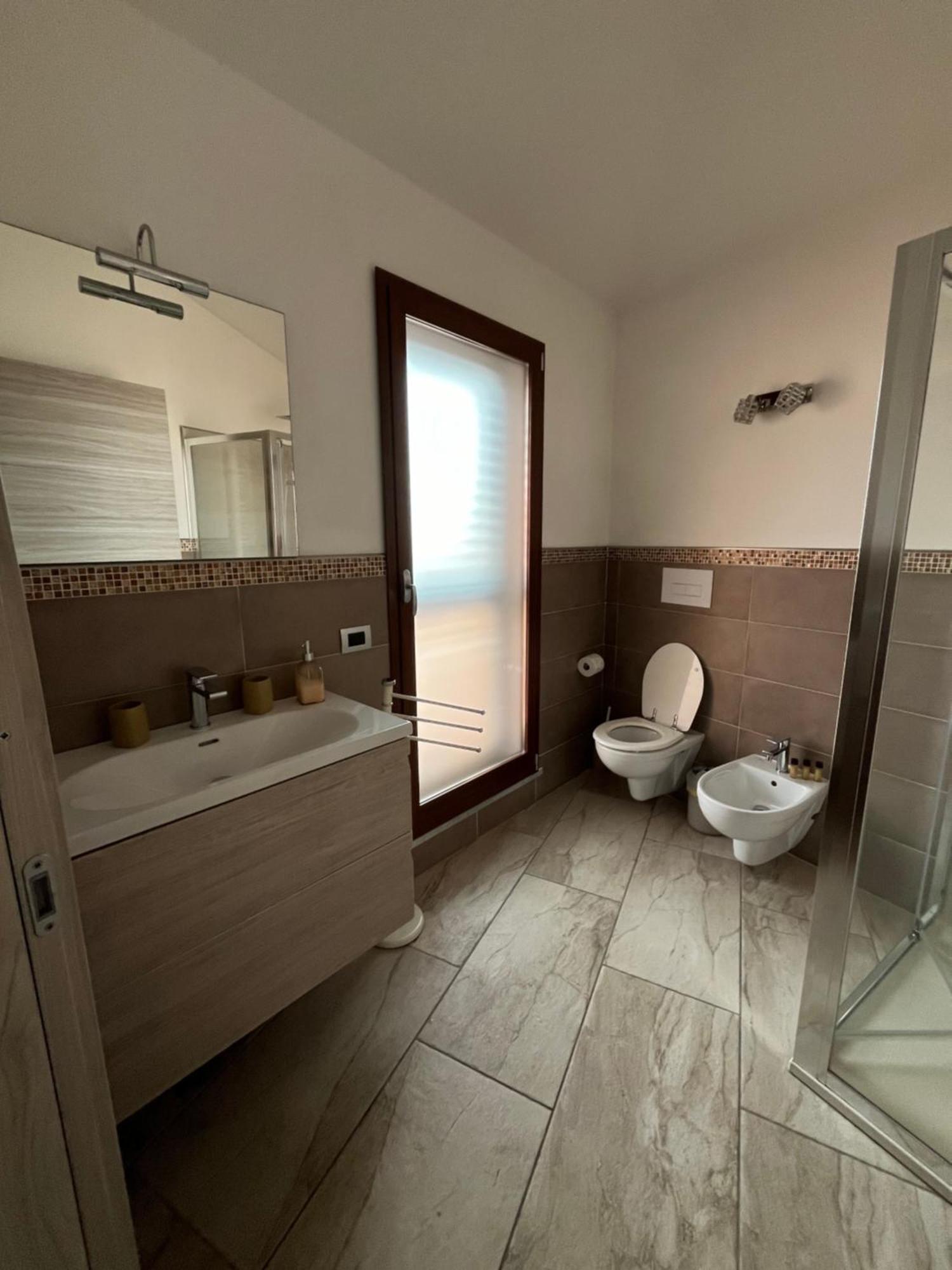 B&B Florian San Teodoro  Ngoại thất bức ảnh