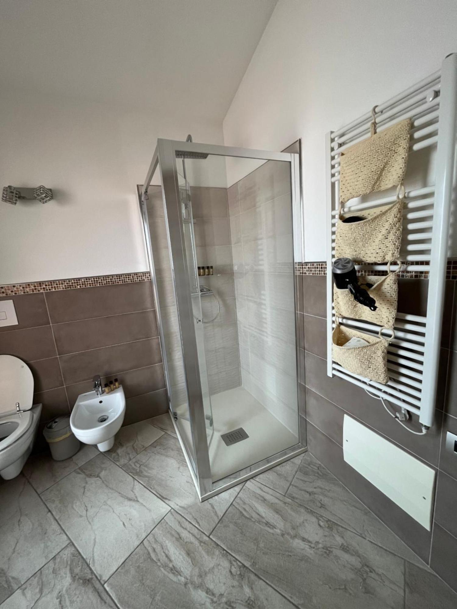 B&B Florian San Teodoro  Ngoại thất bức ảnh